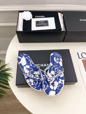 CHANEL 26S THONG SANDALS IN BLUE AND WHITE FLORAL PRINT FABRIC