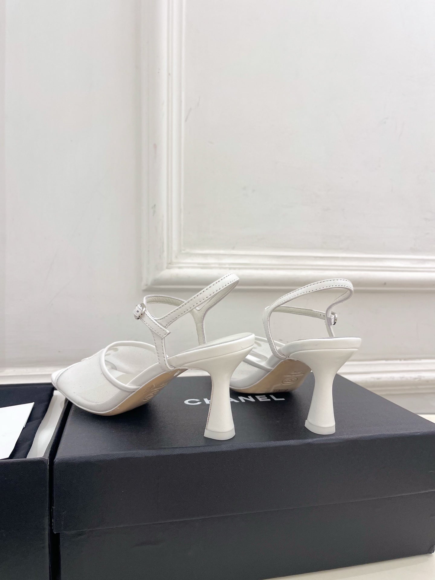 CHANEL 26S HIGH HEEL SLINGBACK SANDALS 70 MM IN WHITE MESH
