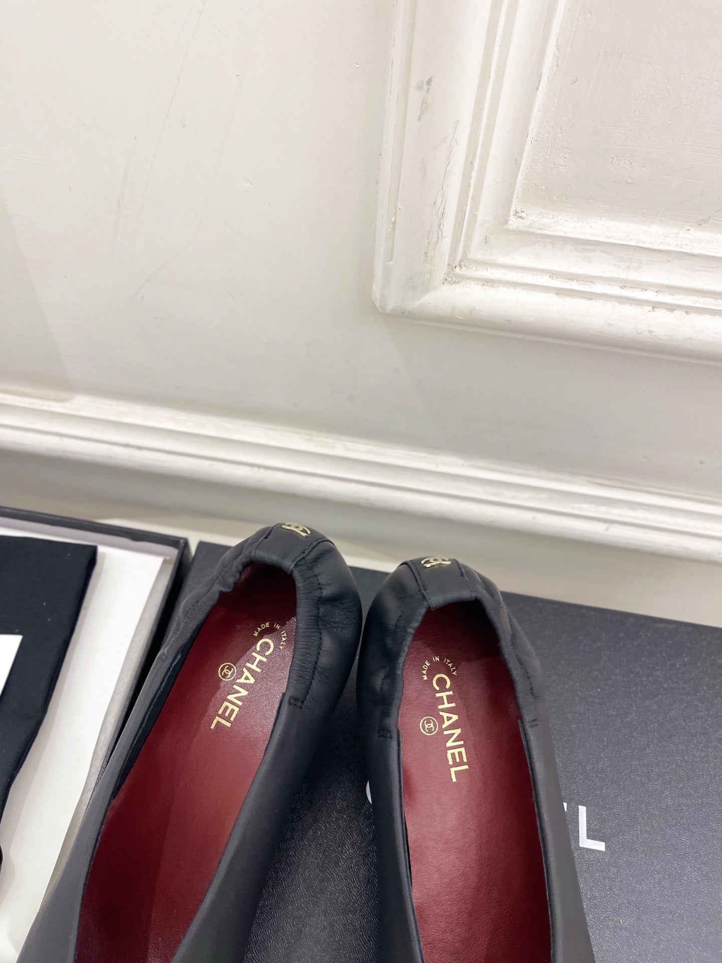 CHANEL 26S SQUARE TOE PUMPS 50 MM IN BLACK LAMBSKIN WITH WHITE TOE CAP