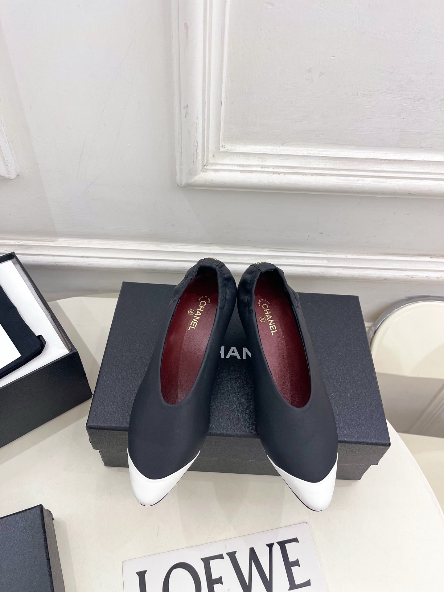 CHANEL 26S SQUARE TOE PUMPS 50 MM IN BLACK LAMBSKIN WITH WHITE TOE CAP