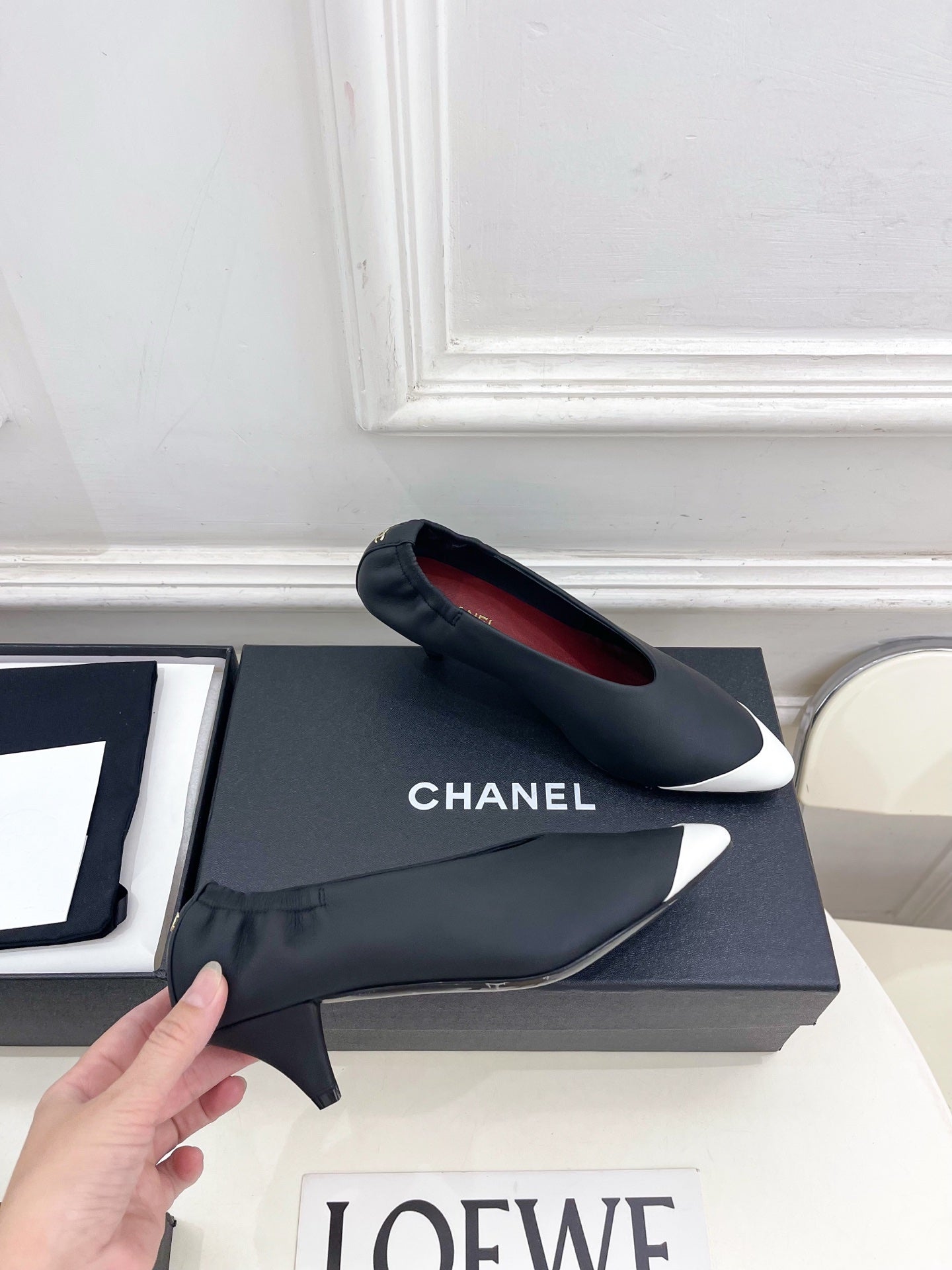 CHANEL 26S SQUARE TOE PUMPS 50 MM IN BLACK LAMBSKIN WITH WHITE TOE CAP