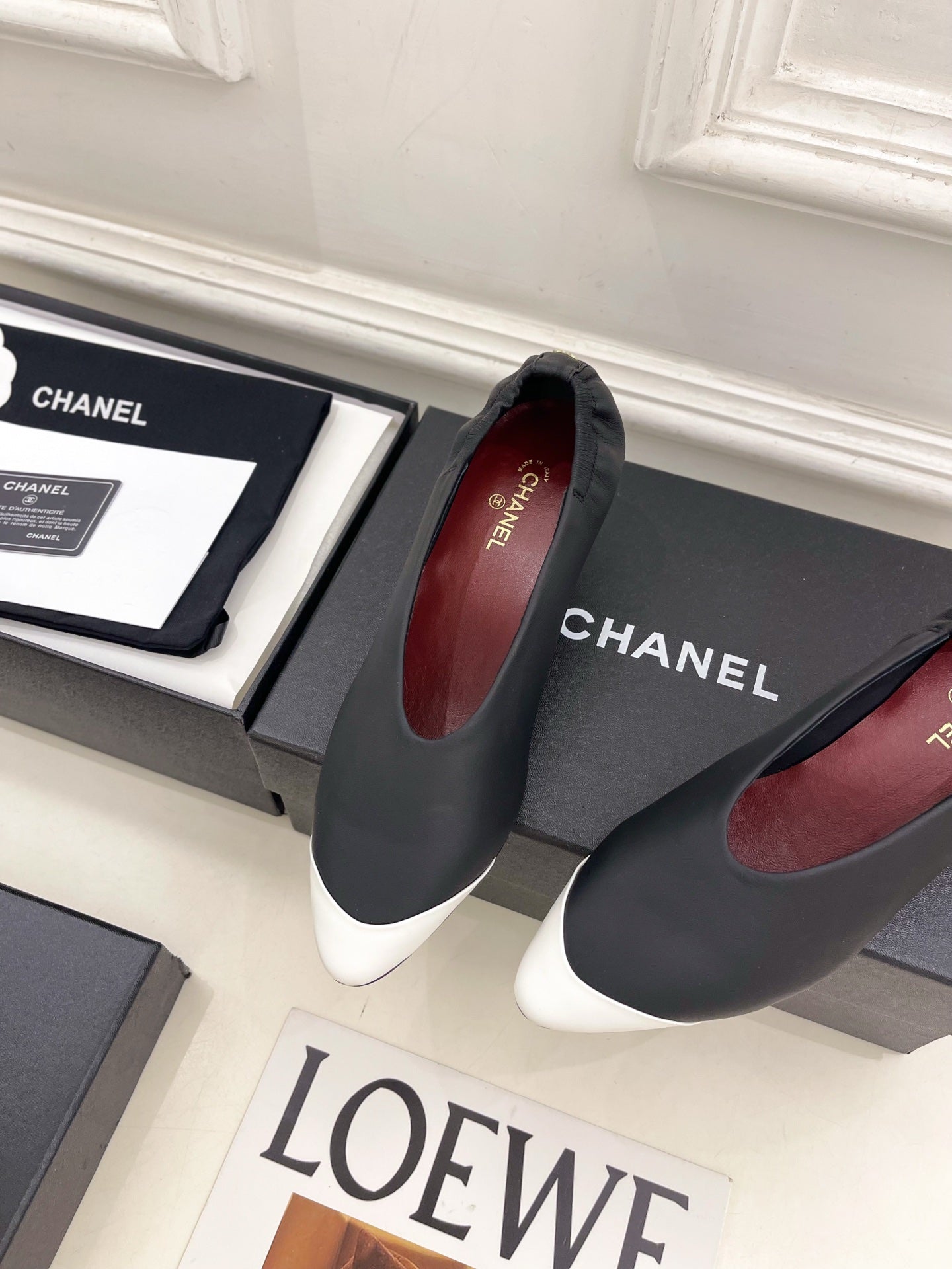 CHANEL 26S SQUARE TOE PUMPS 50 MM IN BLACK LAMBSKIN WITH WHITE TOE CAP