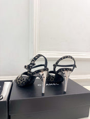 CHANEL 26S HIGH HEEL SLINGBACK SANDALS 90 MM IN BLACK LAMBSKIN AND BEIGE LEOPARD PRINT