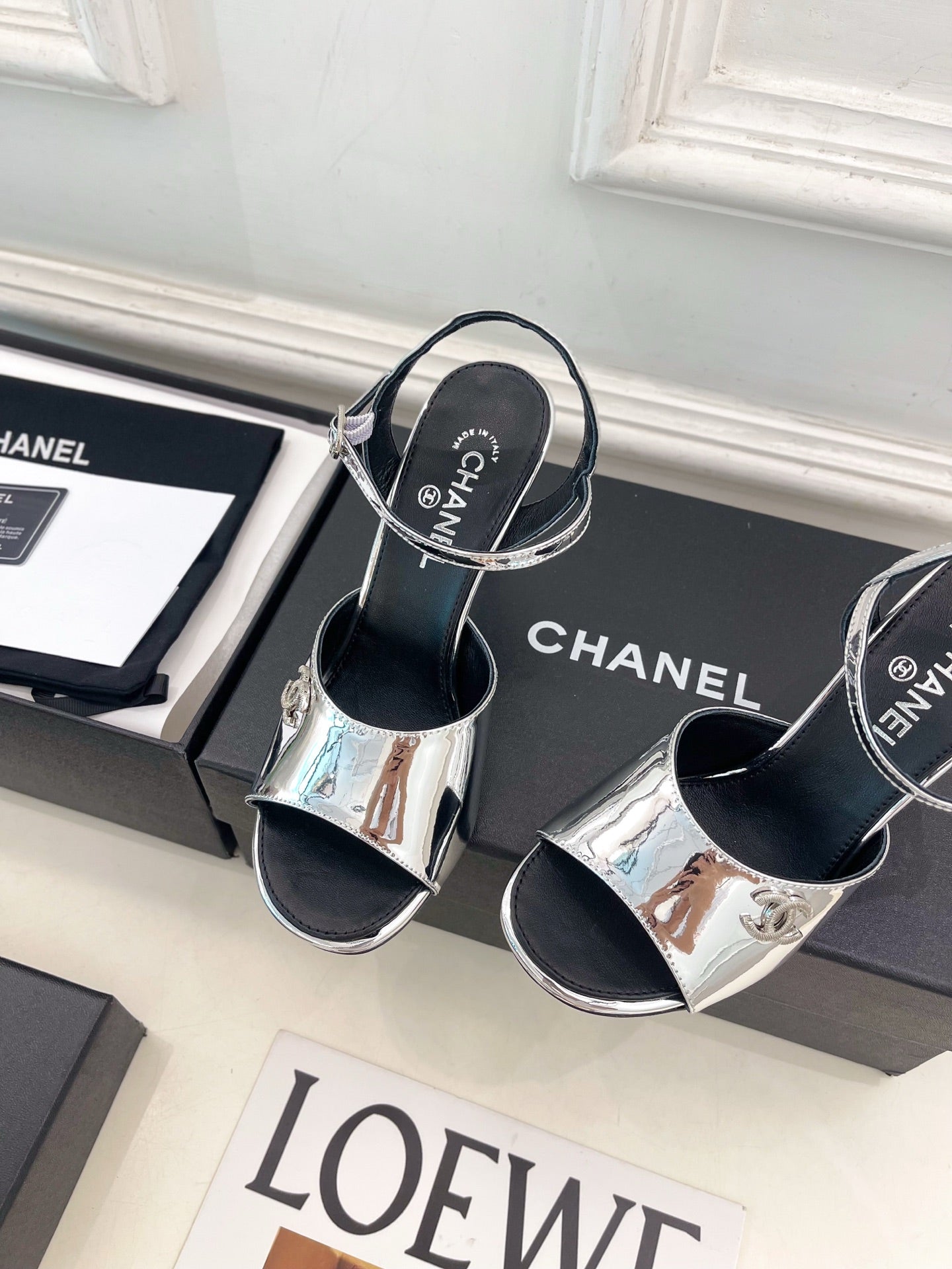 CHANEL 26S HIGH HEEL SLINGBACK SANDALS 90 MM IN SILVER LAMBSKIN WITH CC LOGO
