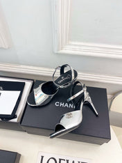 CHANEL 26S HIGH HEEL SLINGBACK SANDALS 90 MM IN SILVER LAMBSKIN WITH CC LOGO