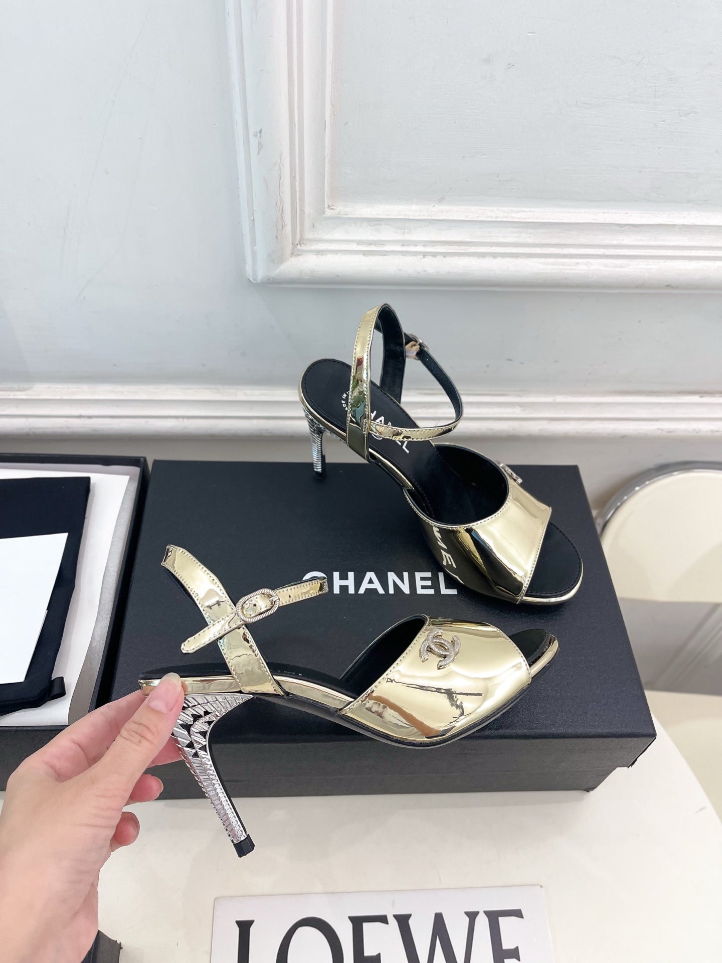 CHANEL 26S HIGH HEEL SLINGBACK SANDALS 90 MM IN GOLD LAMBSKIN WITH CC LOGO