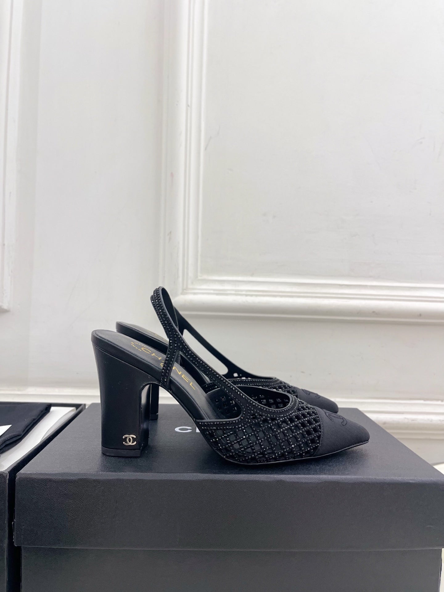 CHANEL 26S POINTED TOE HIGH HEEL SLINGBACK PUMPS 90 MM IN BLACK MESH