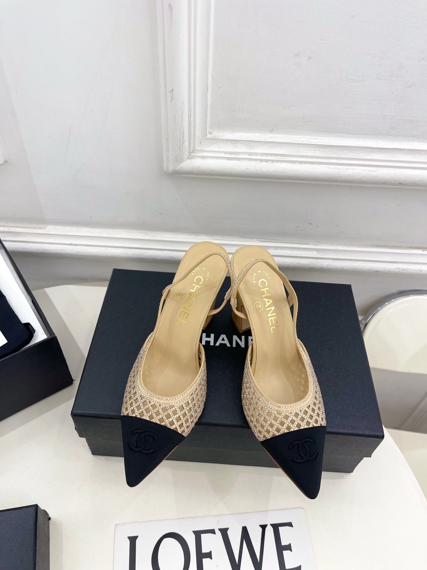 CHANEL 26S POINTED TOE HIGH HEEL SLINGBACK PUMPS 90 MM IN BEIGE MESH WITH BLACK TOE CAP