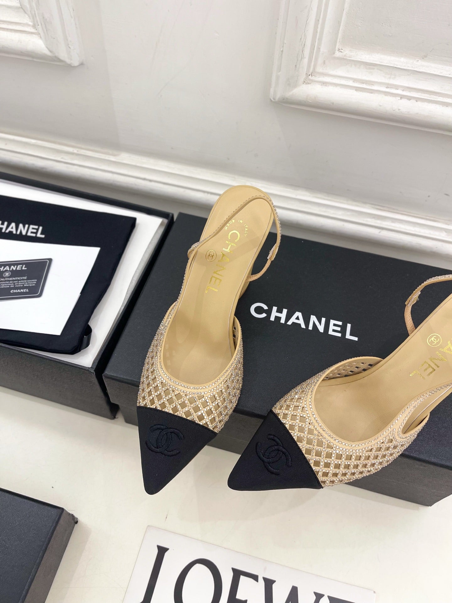 CHANEL 26S POINTED TOE HIGH HEEL SLINGBACK PUMPS 90 MM IN BEIGE MESH WITH BLACK TOE CAP