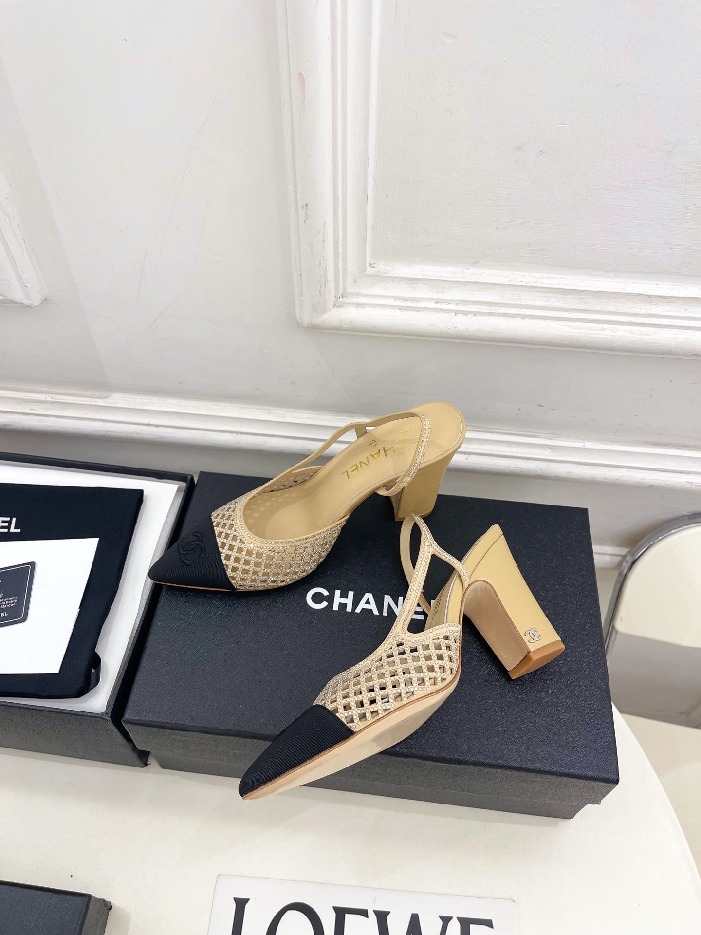 CHANEL 26S POINTED TOE HIGH HEEL SLINGBACK PUMPS 90 MM IN BEIGE MESH WITH BLACK TOE CAP