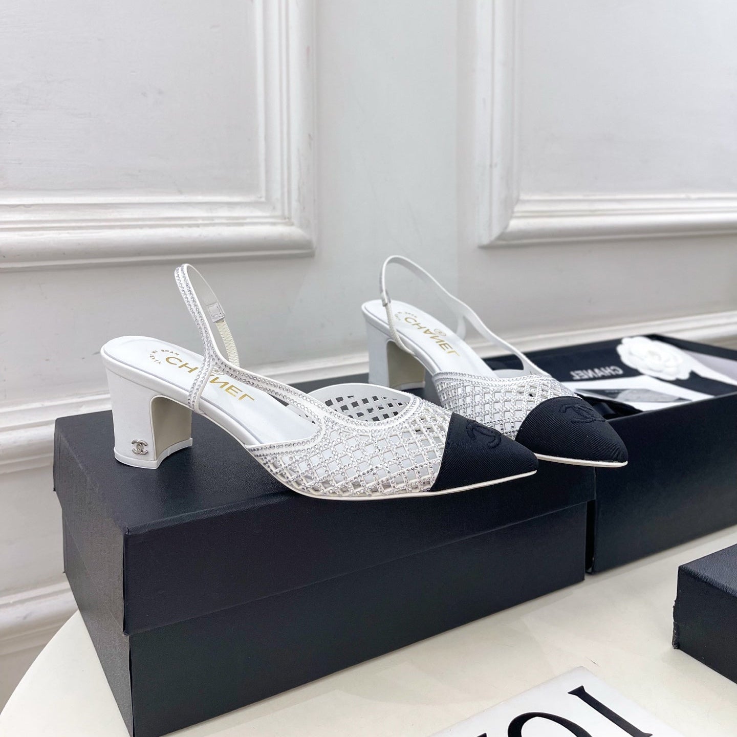 CHANEL 26S POINTED TOE HIGH HEEL SLINGBACK PUMPS 60MM IN WHITE MESH WITH BLACK TOE CAP