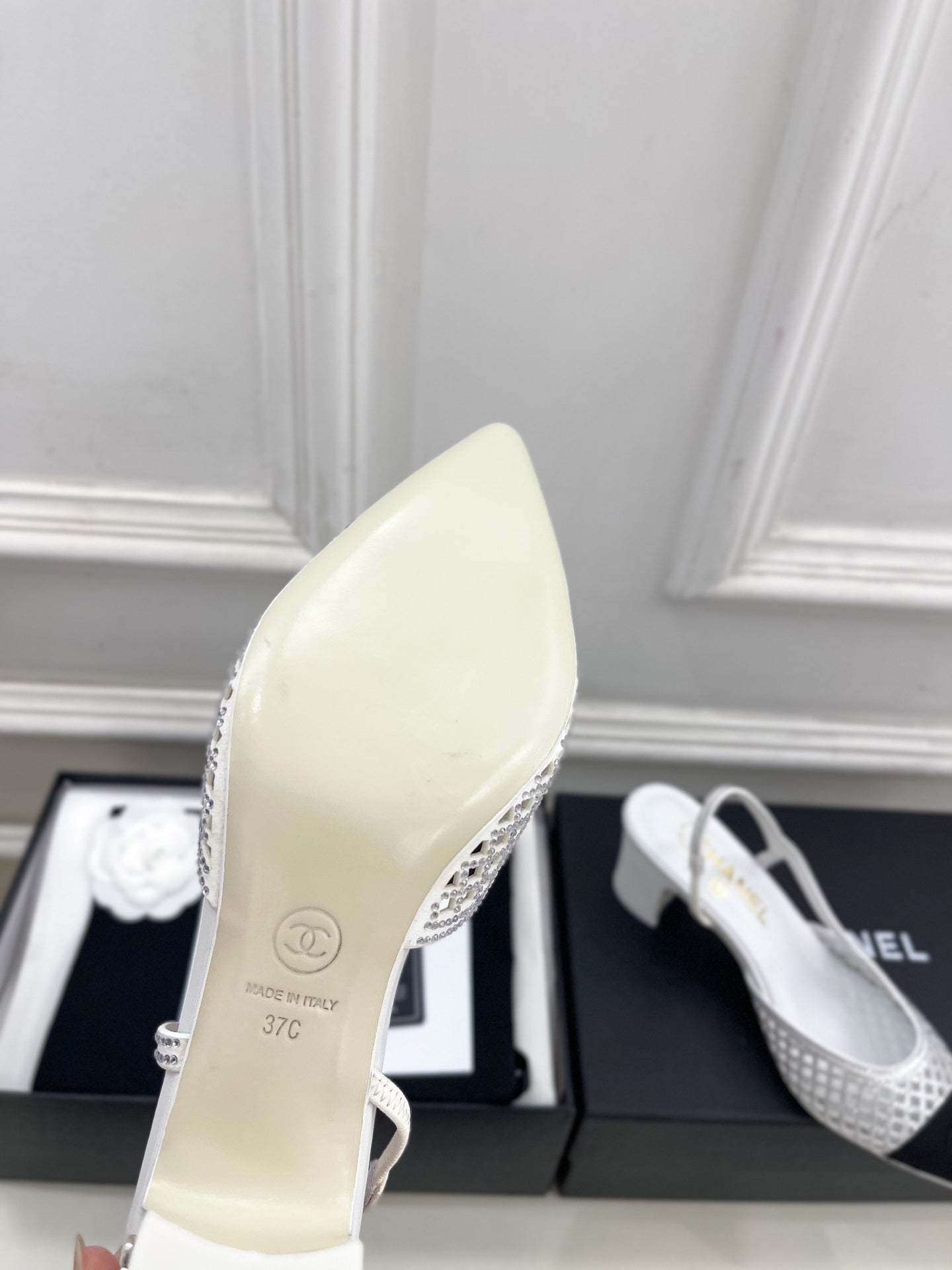 CHANEL 26S POINTED TOE HIGH HEEL SLINGBACK PUMPS 60MM IN WHITE MESH WITH BLACK TOE CAP