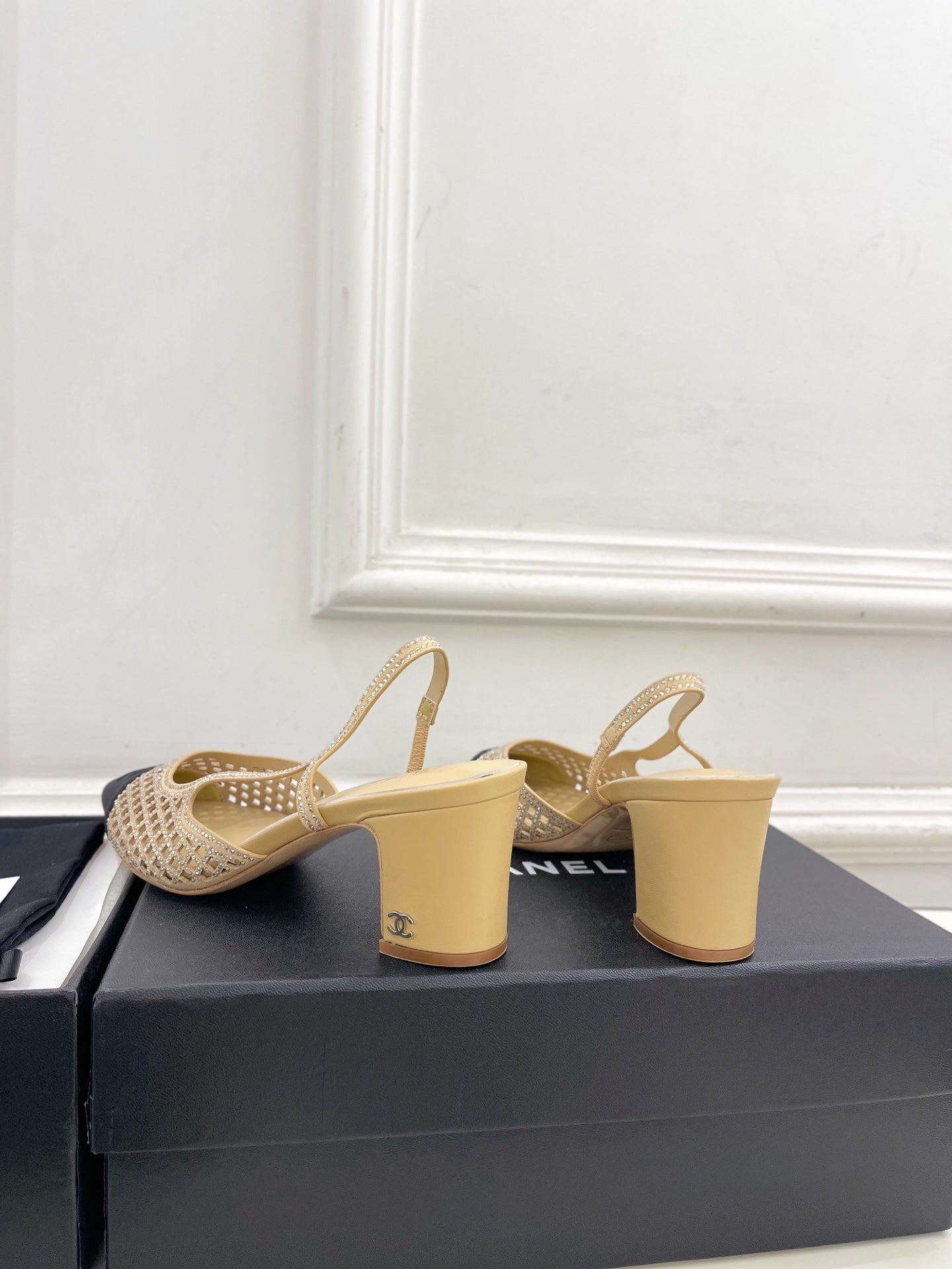 CHANEL 26S POINTED TOE HIGH HEEL SLINGBACK PUMPS 60MM IN BEIGE MESH WITH BLACK TOE CAP