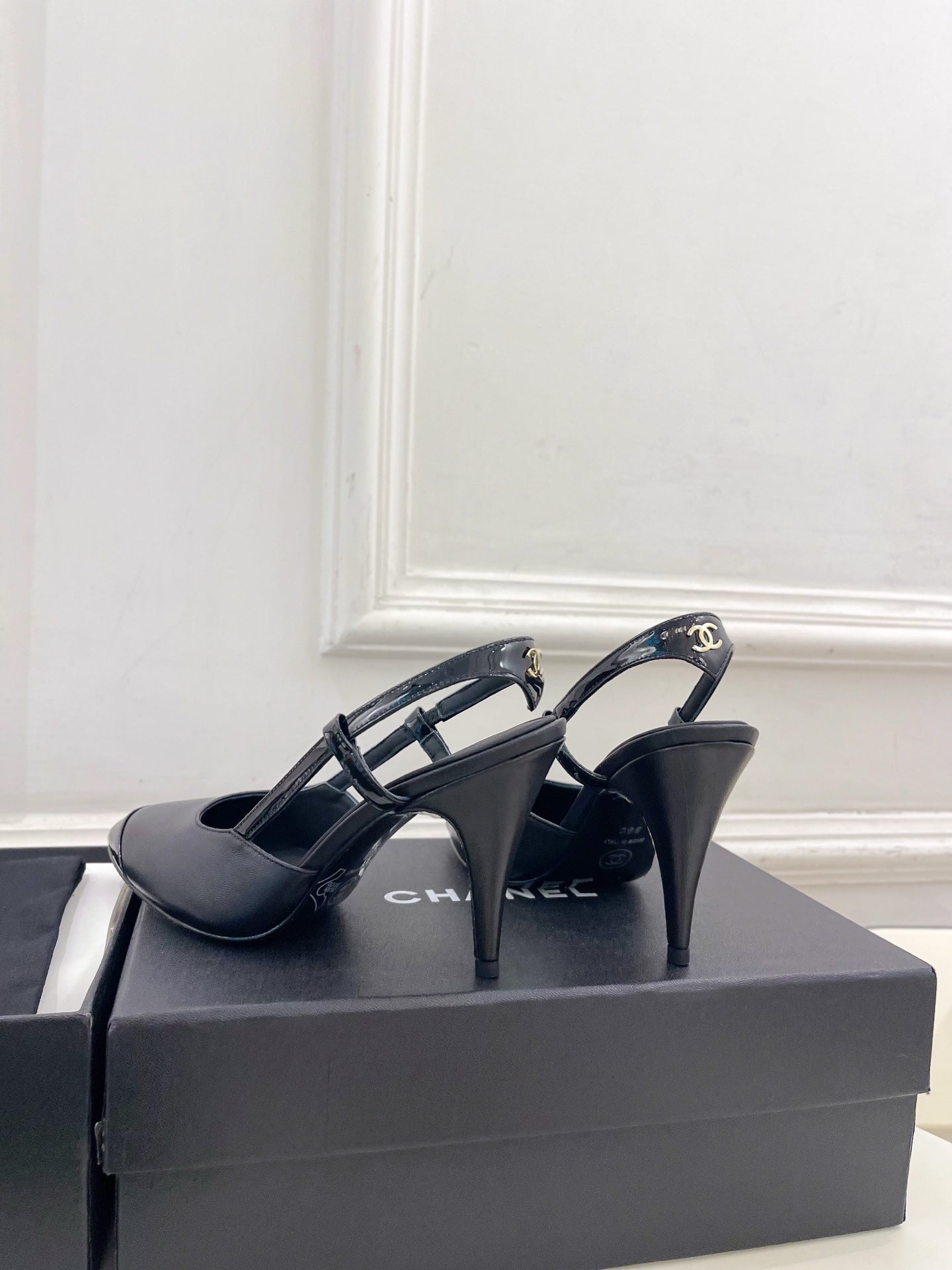 CHANEL 26S POINTED TOE SLINGBACK PUMPS 90 MM IN BLACK LAMBSKIN