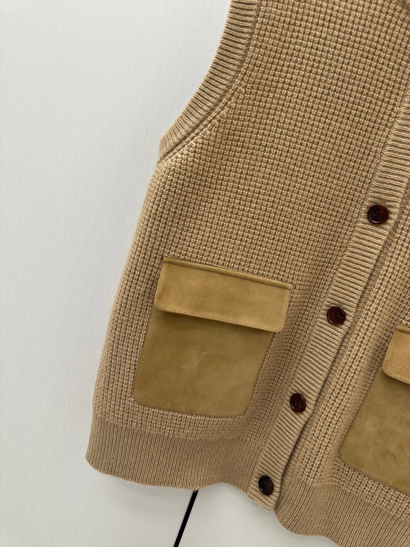 LORO PIANA 26S HIGH-NECK BUTTONED KNIT VEST 912