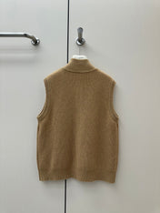 LORO PIANA 26S HIGH-NECK BUTTONED KNIT VEST 912