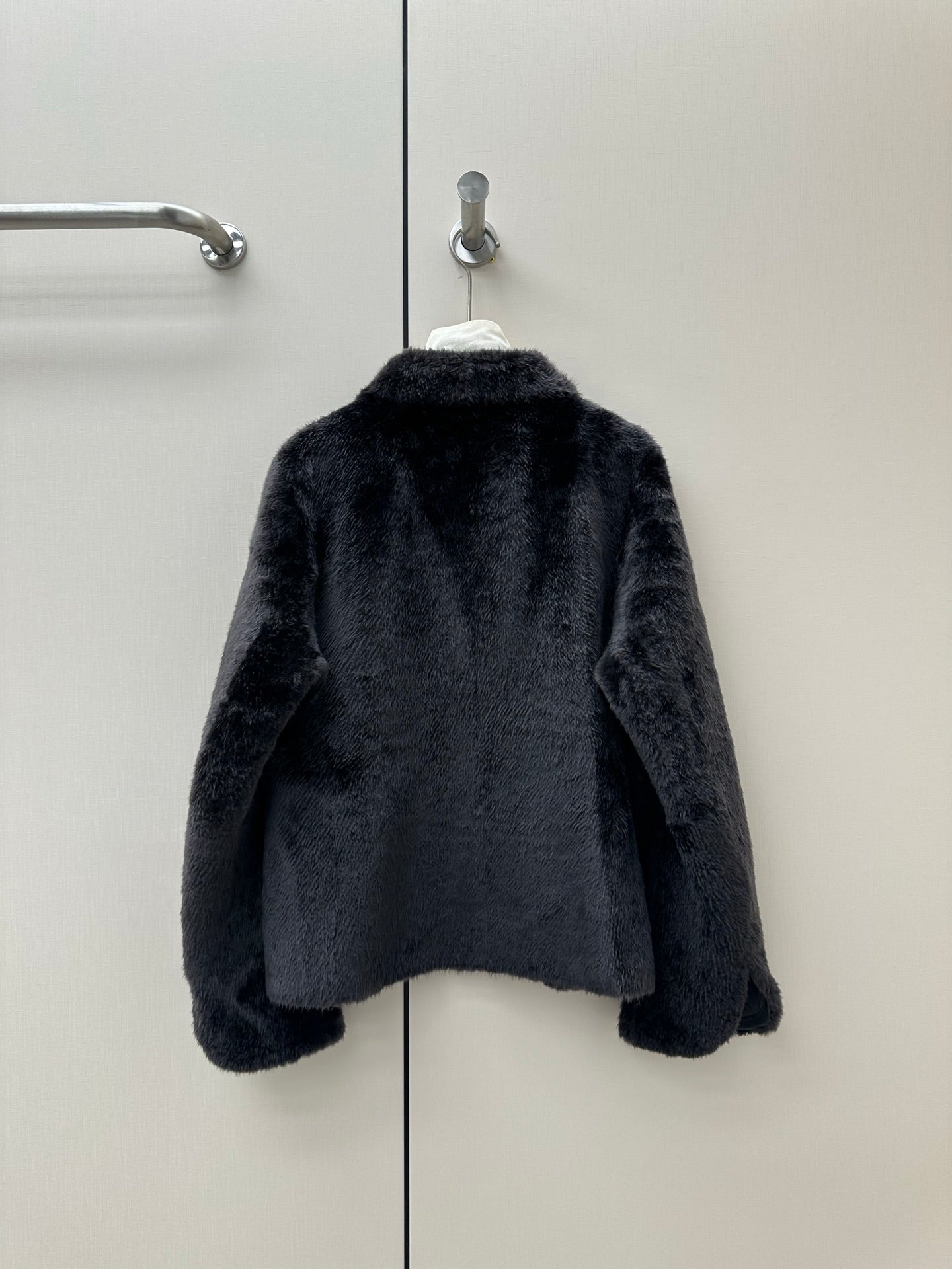 CELINE 26S ZIP-UP FUR JACKET 580