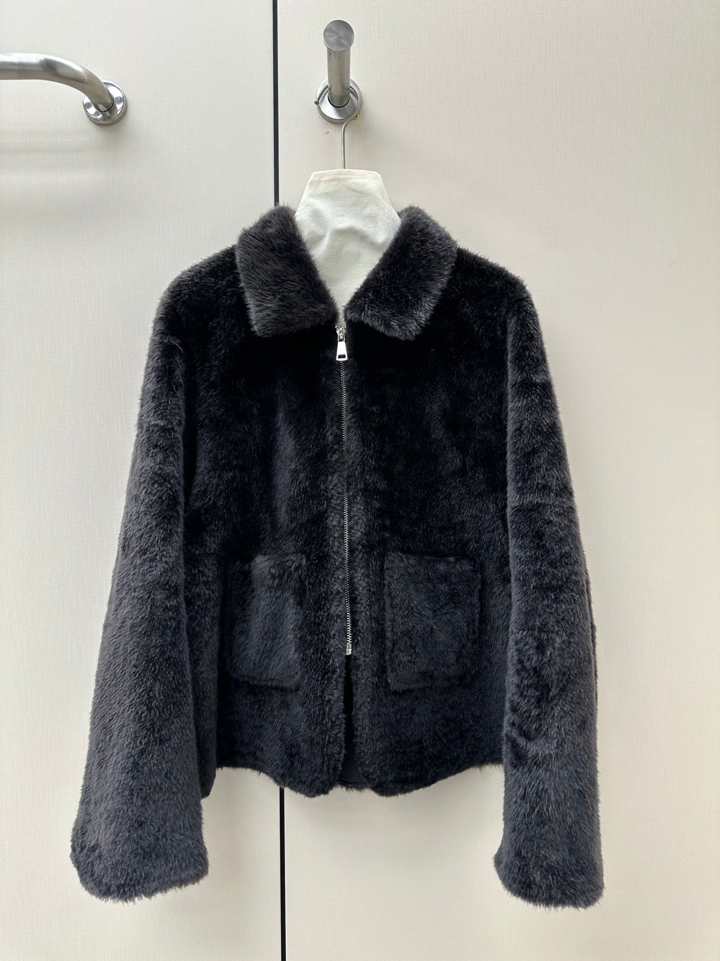 CELINE 26S ZIP-UP FUR JACKET 580