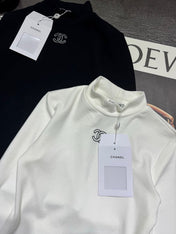 CHANEL 25S LONG-SLEEVE FLEECE-LINED T-SHIRT 613