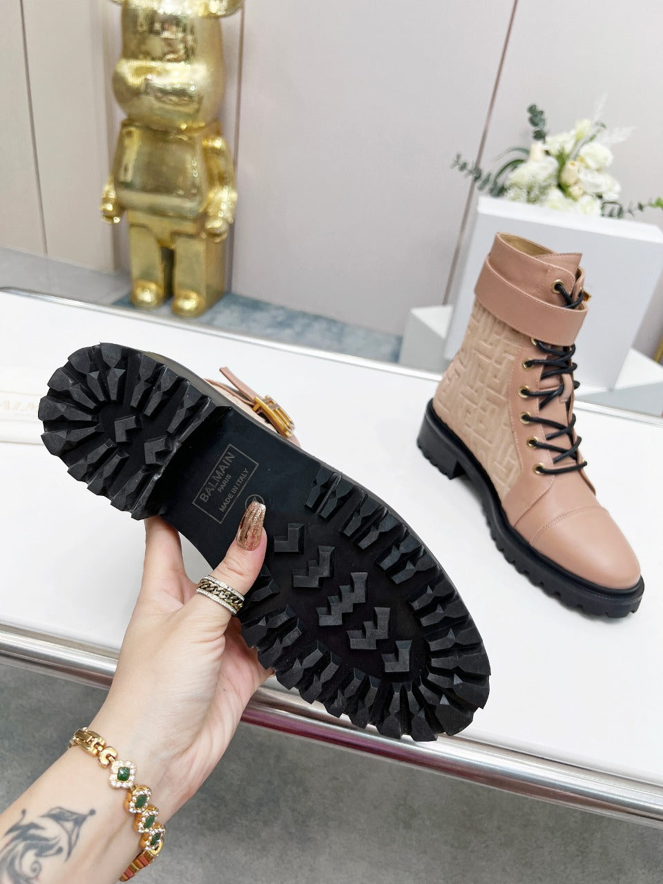 BALMAIN 26S BOOTS IN NUDE BEIGE CALFSKIN AND SUEDE