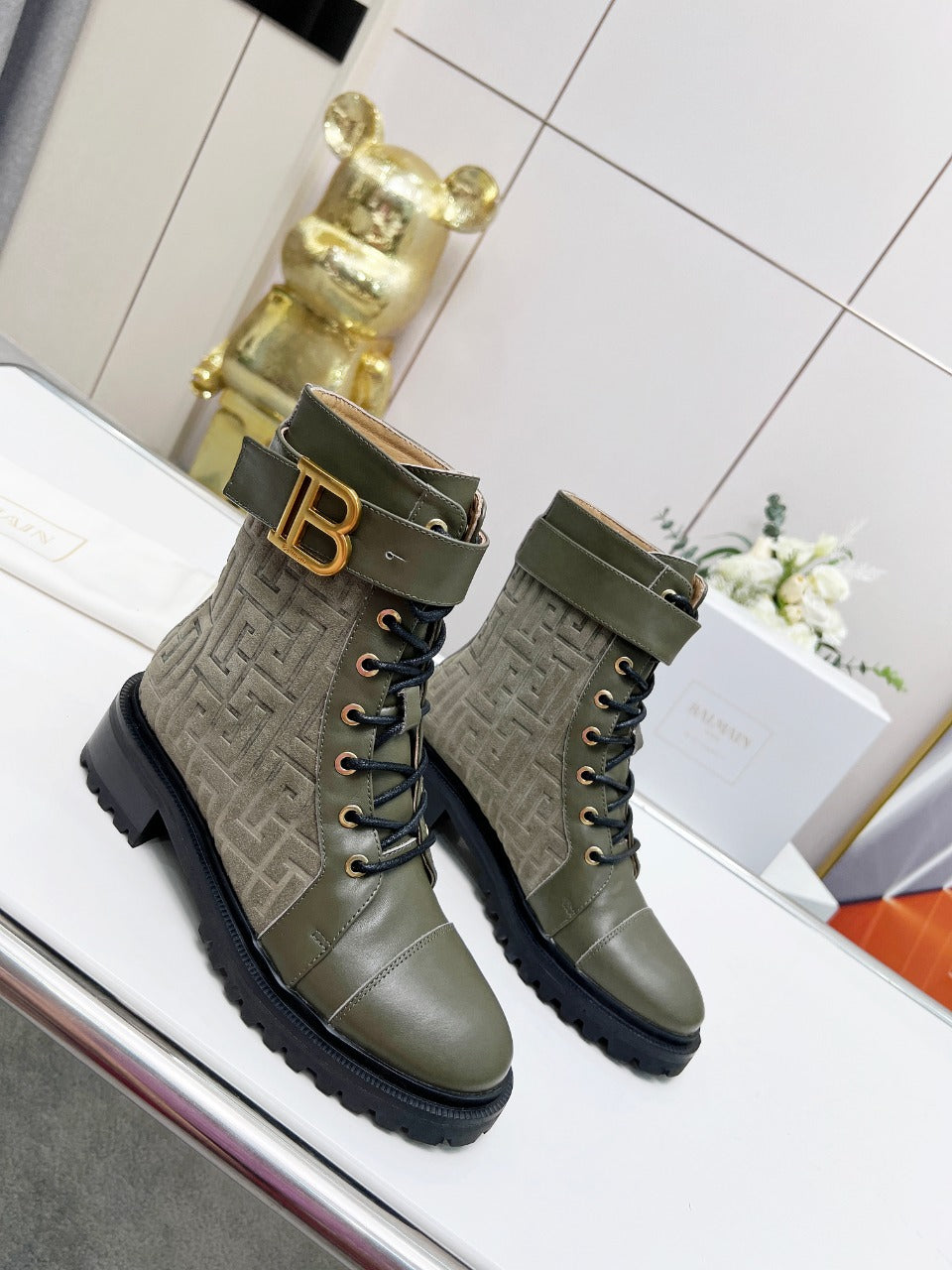 BALMAIN 26S BOOTS IN MOSS GREEN CALFSKIN AND SUEDE