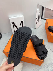 Chypre Sandal Black